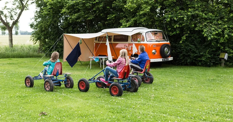 Comment repérer un vrai camping nature familial (et éviter les pièges)